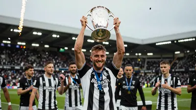 Callum Elder, a former Ipswich Town loanee, has joined Lincoln City on a two-year deal after his Derby County exit