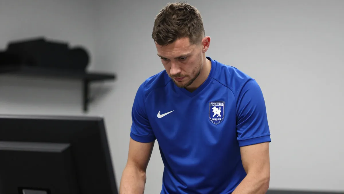 Ipswich Town are on the brink of securing Serbian midfielder Sasa Lukic from Fulham, a move aimed at strengthening a...