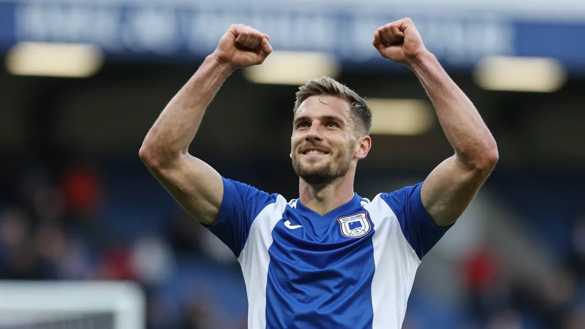 Ipswich Town's dream start to the season, with a late win over Sunderland, praised by Wayne Rooney, as they aim to close...